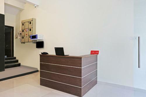 Hotel Oyo 35467 Shiridi Residency