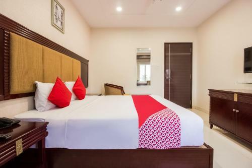 Hotel Oyo 44264 Mythri Guest House