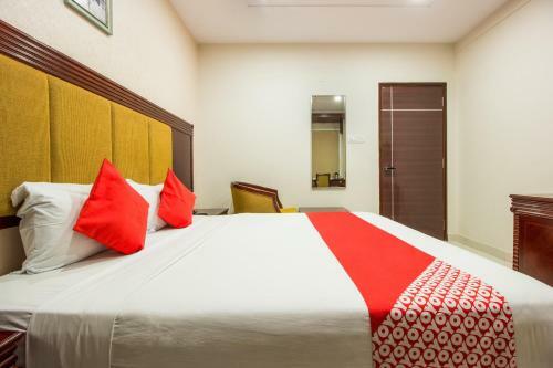 Hotel Oyo 44264 Mythri Guest House
