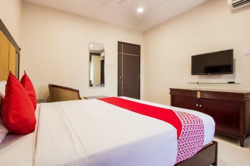 Hotel Oyo 44264 Mythri Guest House