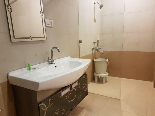 Hotel Rudra Grand
