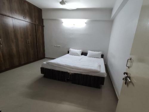 Oyo 79693 Hotel Aig Inn