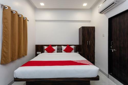 Hotel Capital O 26167 Ten Eleven Grand