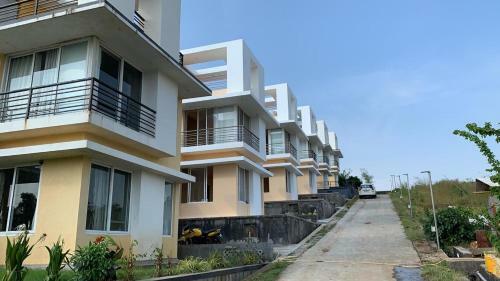 Villa Royal Meadows - Igatpuri Bungalow A