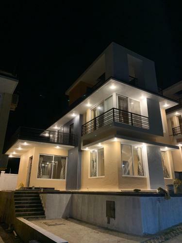 Villa Royal Meadows - Igatpuri Bungalow A