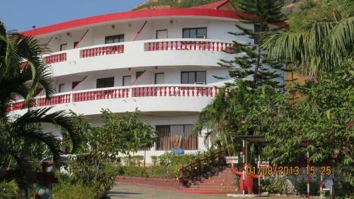 Hotel Golden Resort And Farm