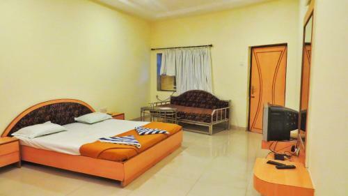 Hotel Golden Resort And Farm