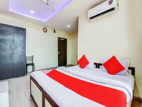 Oyo 79305 Flagship Hotel White House