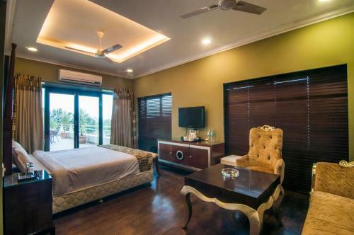 Jalsa Hotel & Banquets