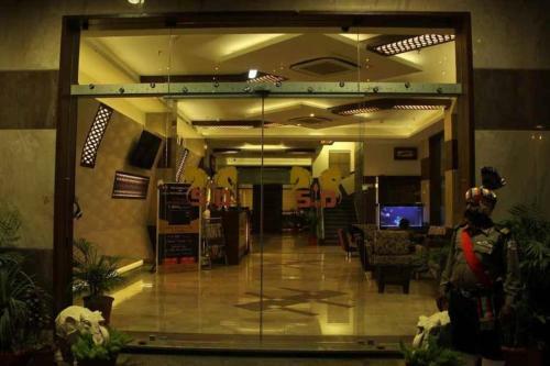 Hotel Somdeep Palace