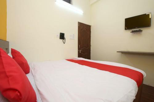 Oyo 40695 Hotel Aradhya