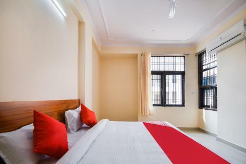 Hotel Oyo 64484 Sajjan Residency