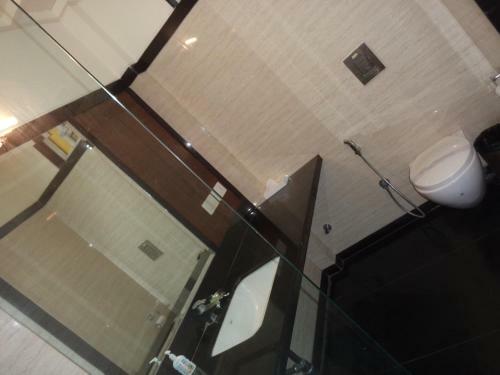 A2zroomz Hotel Nangi's Pride