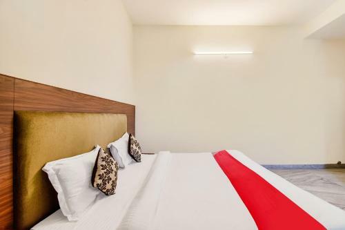 Oyo 60892 Hotel Shree Sumukh