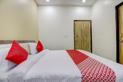 Oyo 61709 Hotel Gd Palace