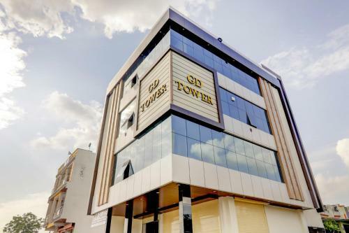 Oyo 61709 Hotel Gd Palace
