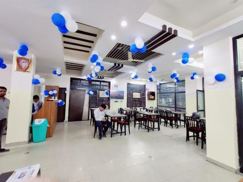 Sunshine Hotel