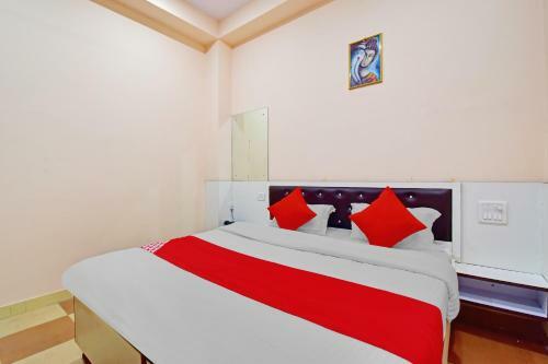 Oyo 78449 Hotel Heera Palace