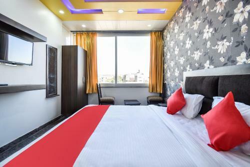 Oyo 71084 Hotel Diamond Key