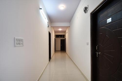 Oyo 45087 Hotel Sapphire Palace 2