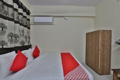 Oyo 44953 Hotel Cadillac