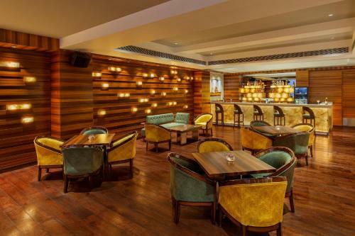 Hotel Viraj Sarovar Portico