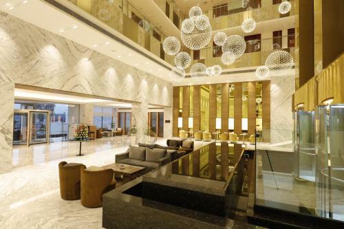 Hotel Viraj Sarovar Portico