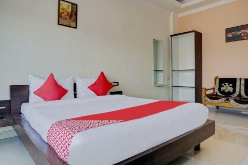 Oyo 39728 Hotel Surya