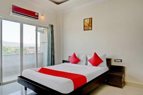 Oyo 39728 Hotel Surya
