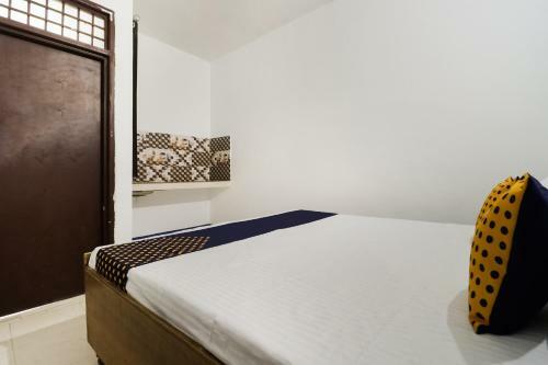 Hotel Spot On 62093 Kartar Inn