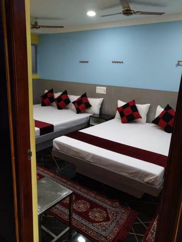 Lodge Gayathri Stay