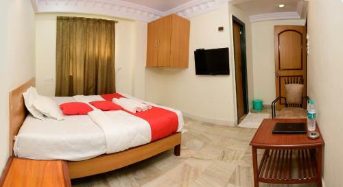 Raja Hotel
