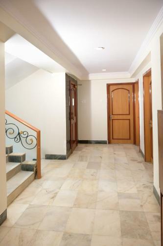 Raja Hotel