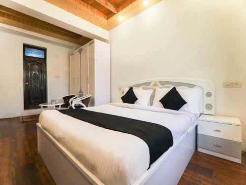 Capital O 44536 Hotel Pc Palace