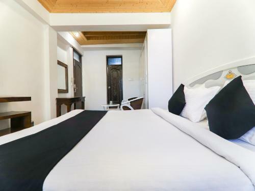 Capital O 44536 Hotel Pc Palace