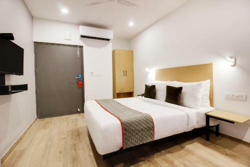 Capital O 44536 Hotel Pc Palace