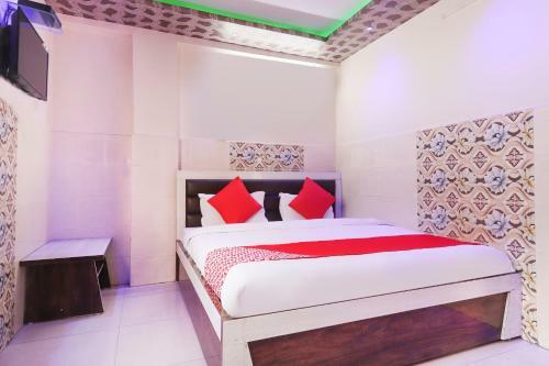 Oyo 69930 Hotel Kanha Dham