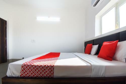 Oyo 62051 Hotel Bhardwaj