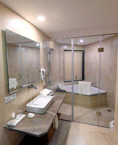 Hotel Amritara The Chateau