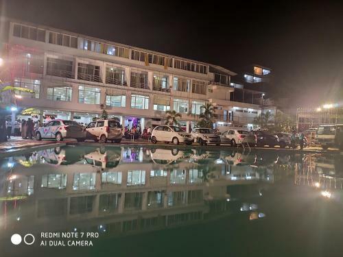 Hotel Raj Cottage And Resort