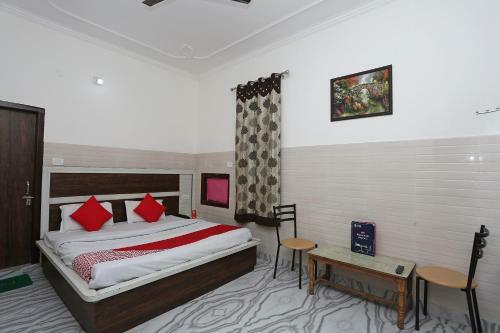 Hostal Oyo 24893 Palak Lodge