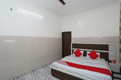 Hostal Oyo 24893 Palak Lodge