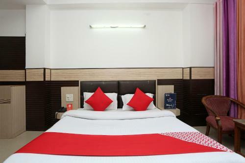 Oyo 28445 Hotel Bhavini
