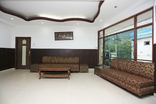 Oyo 28445 Hotel Bhavini