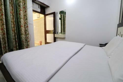 Spot On 39411 Hotel Gandotra
