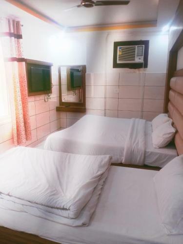 Hotel Girnar Palace Katra