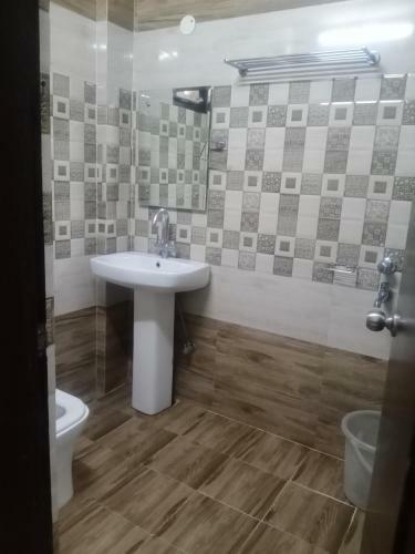 Hotel Girnar Palace Katra
