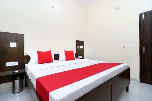 Oyo 24122 Hotel Sharnam