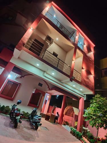 Hotel Ratna Resort
