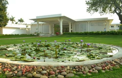 Hotel Chandela Khajuraho